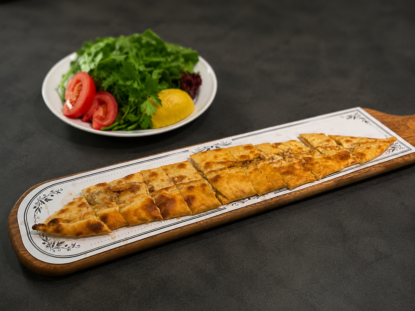 Kavurmalı Kaşarlı Pide
